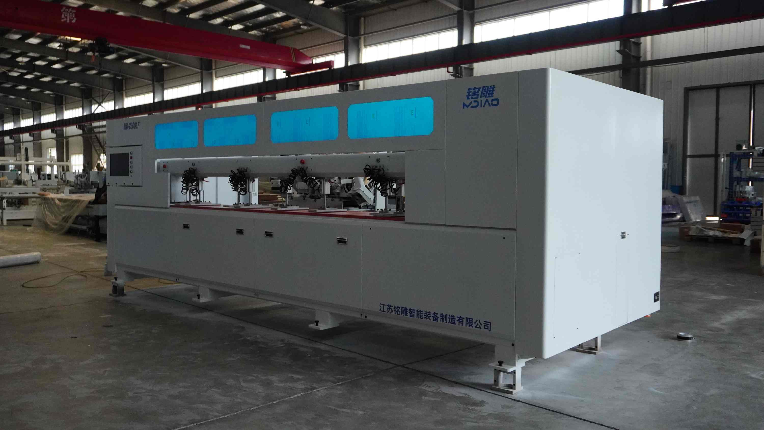 Станок с ЧПУ MD2800LF для изготовления корпусов