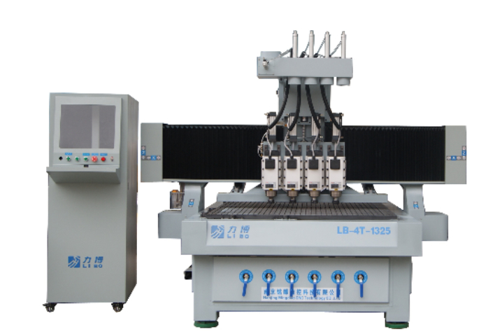 Фрезерный станок с ЧПУ LB-4T-1325 с четырьмя шпинделями